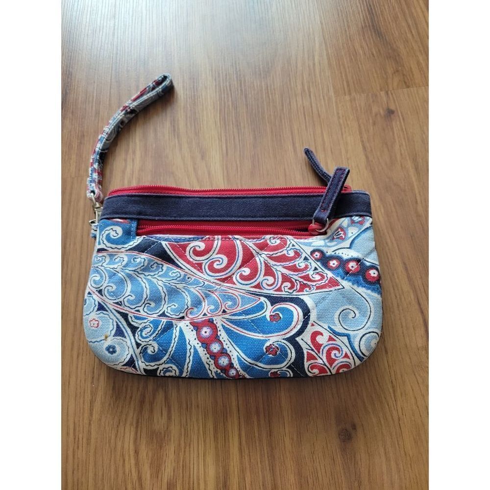 Vera Bradley Wristlet - Picture 2 of 9